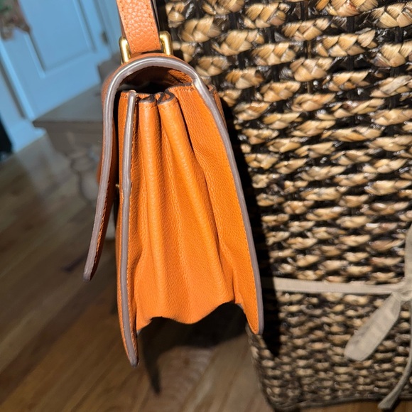 *RARE* Authentic Tory Burch Brooke Pebbled Crossbody Bag - Picture 9 of 9